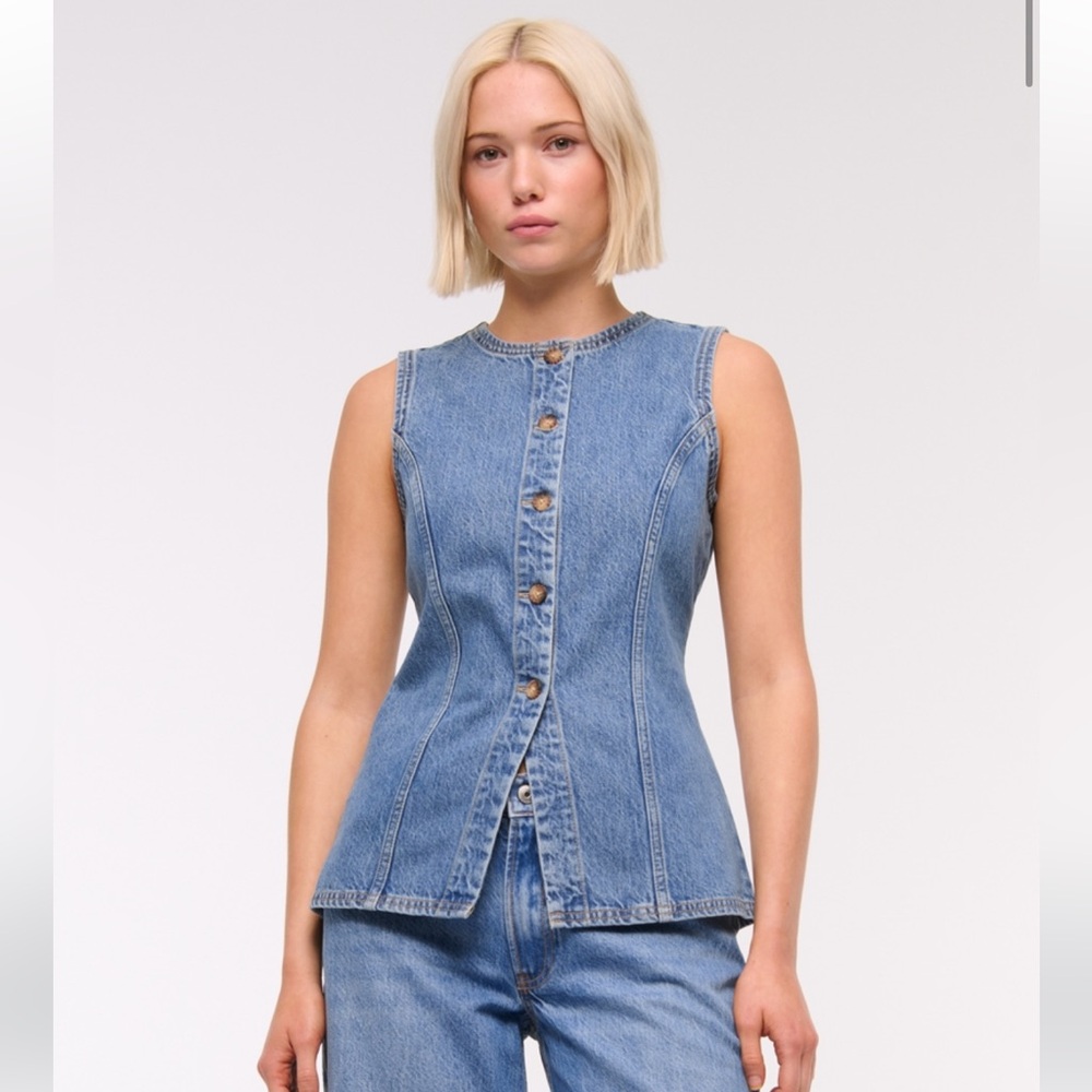 Like new Abercrombie & Fitch Denim Vest XS